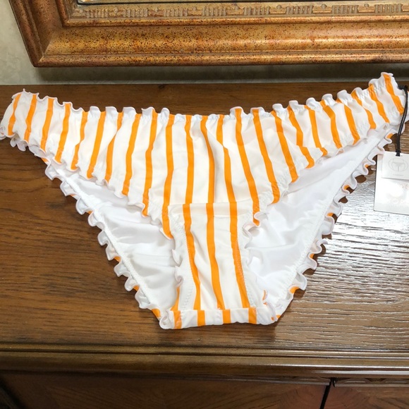New Women’s striped bikini bottom. Size XL (16-18). Orange/white. Ruffled edge. - Picture 9 of 11